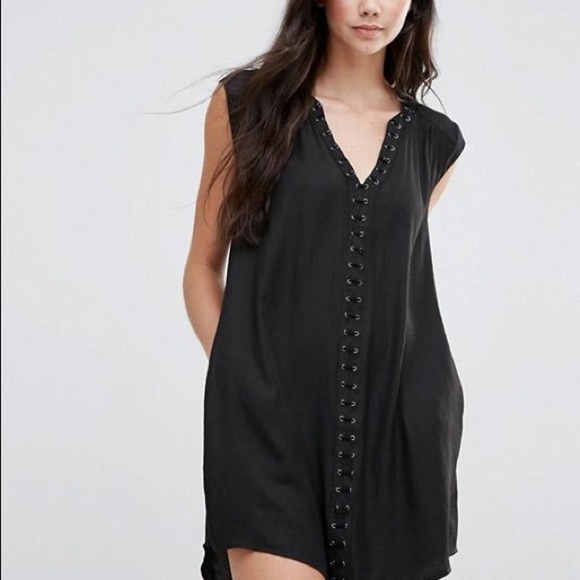 Greylin Dresses & Skirts - Greylin Dezza Grommet Dress Black Large